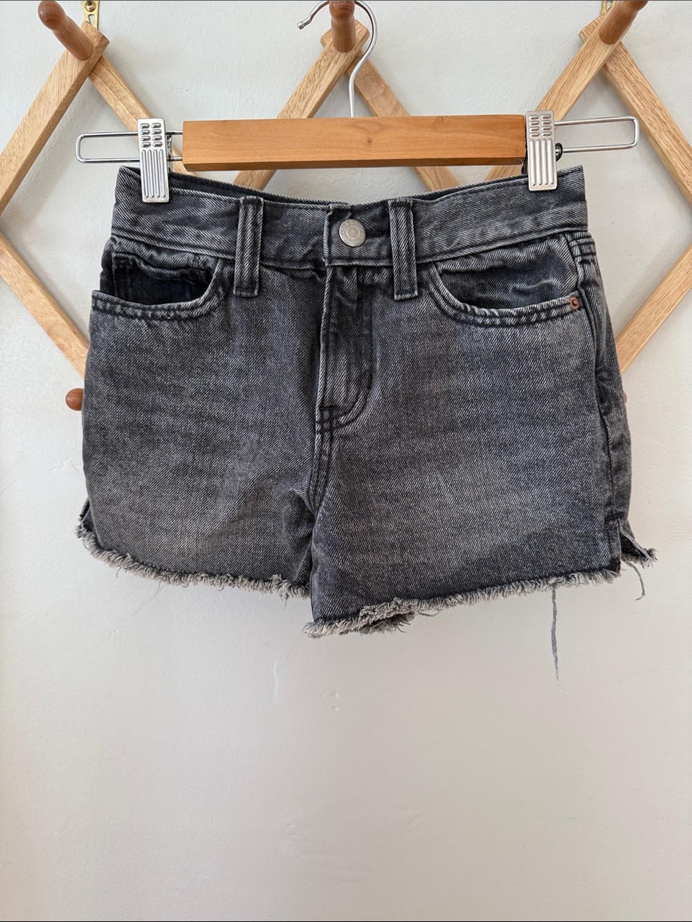Old Navy Girls Size 8 Black High Rise Denim Cutoff Shorts Frayed Hem